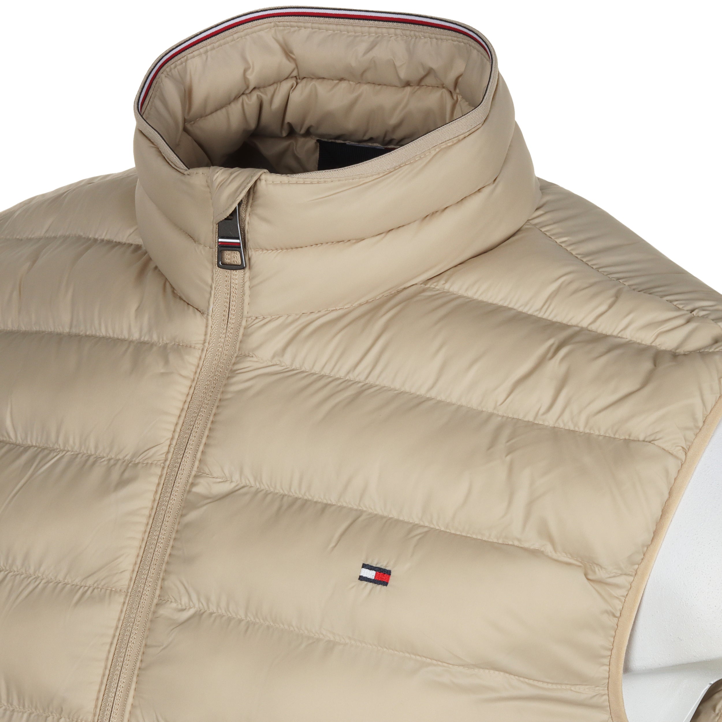 Tommy Hilfiger Packable Recycled Full Zip Vest - Sandalwood RBT