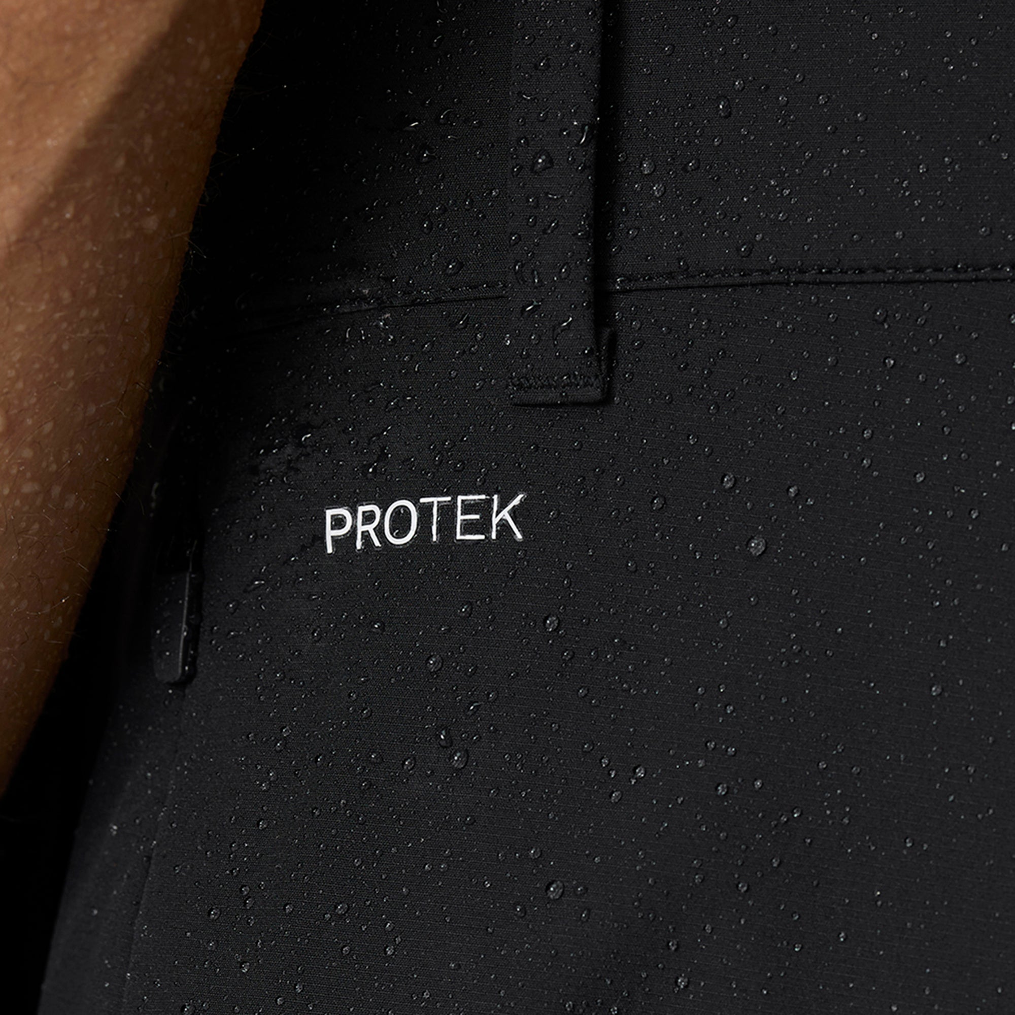 Castore Golf Pinnacle Flex Cuffed Trousers