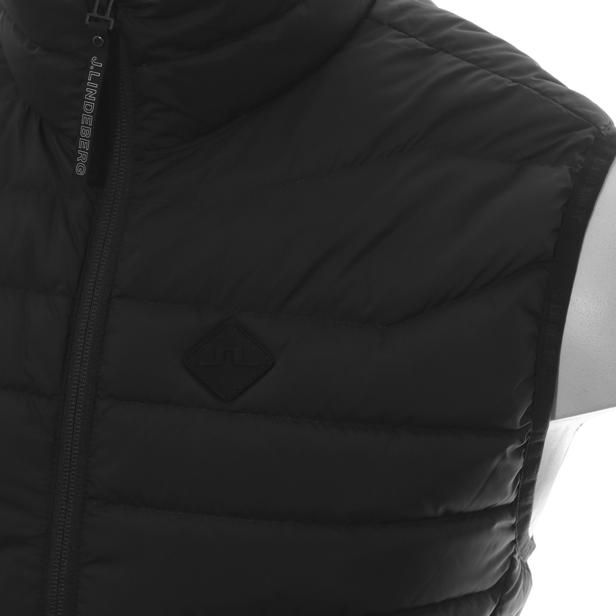 J.Lindeberg Cliff Light Down Vest AMOW09062 Black 9999 & Function18