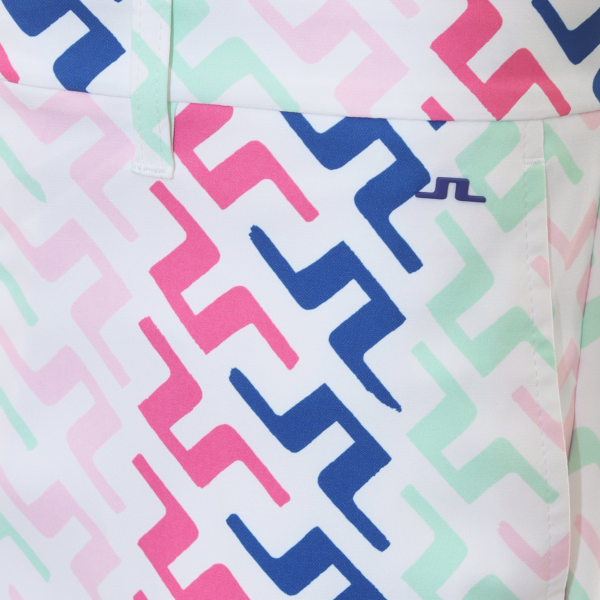 j-lindeberg-golf-eloy-print-shorts-gmpa08501-pink-painted-bridge-s190