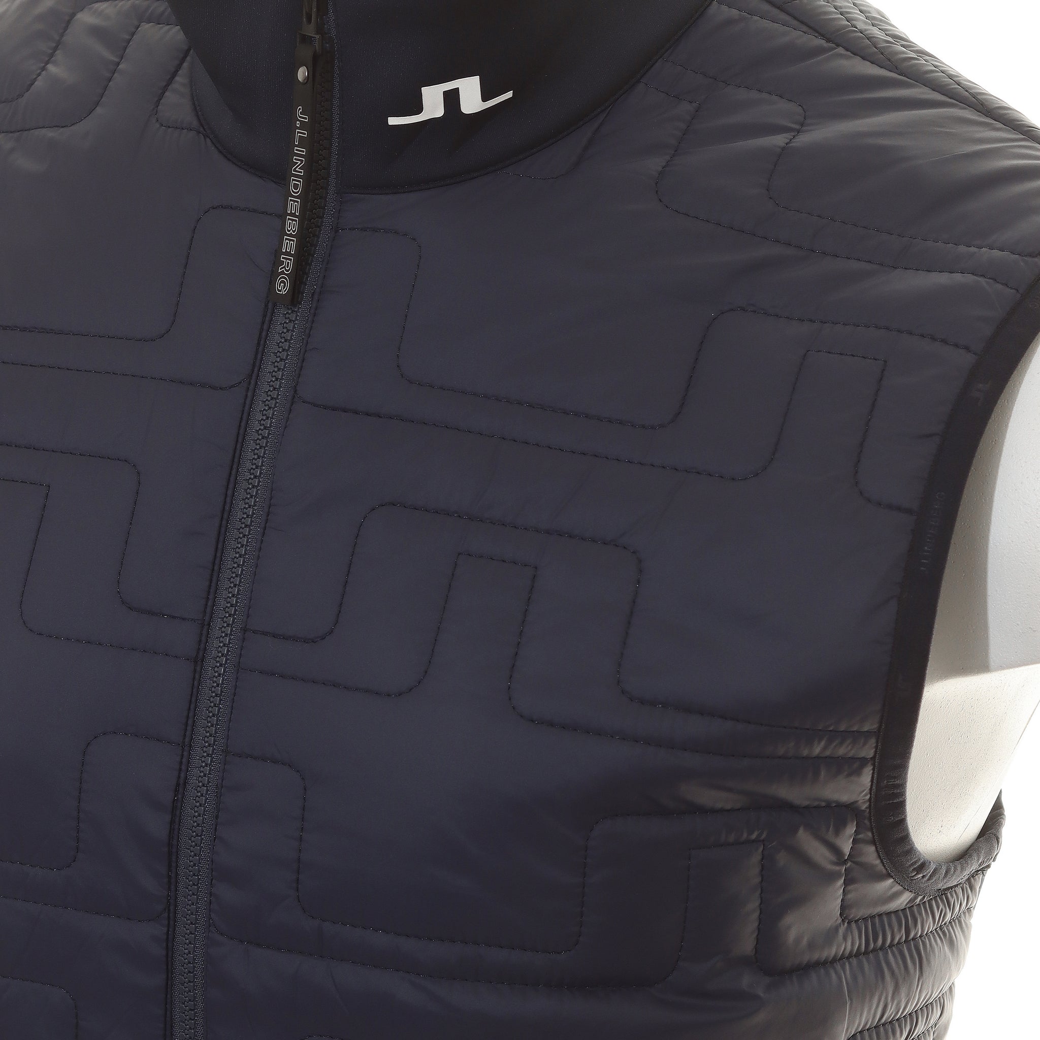 J.Lindeberg Quilt Hybrid Vest AMOW09067 JL Navy 6855 Function18