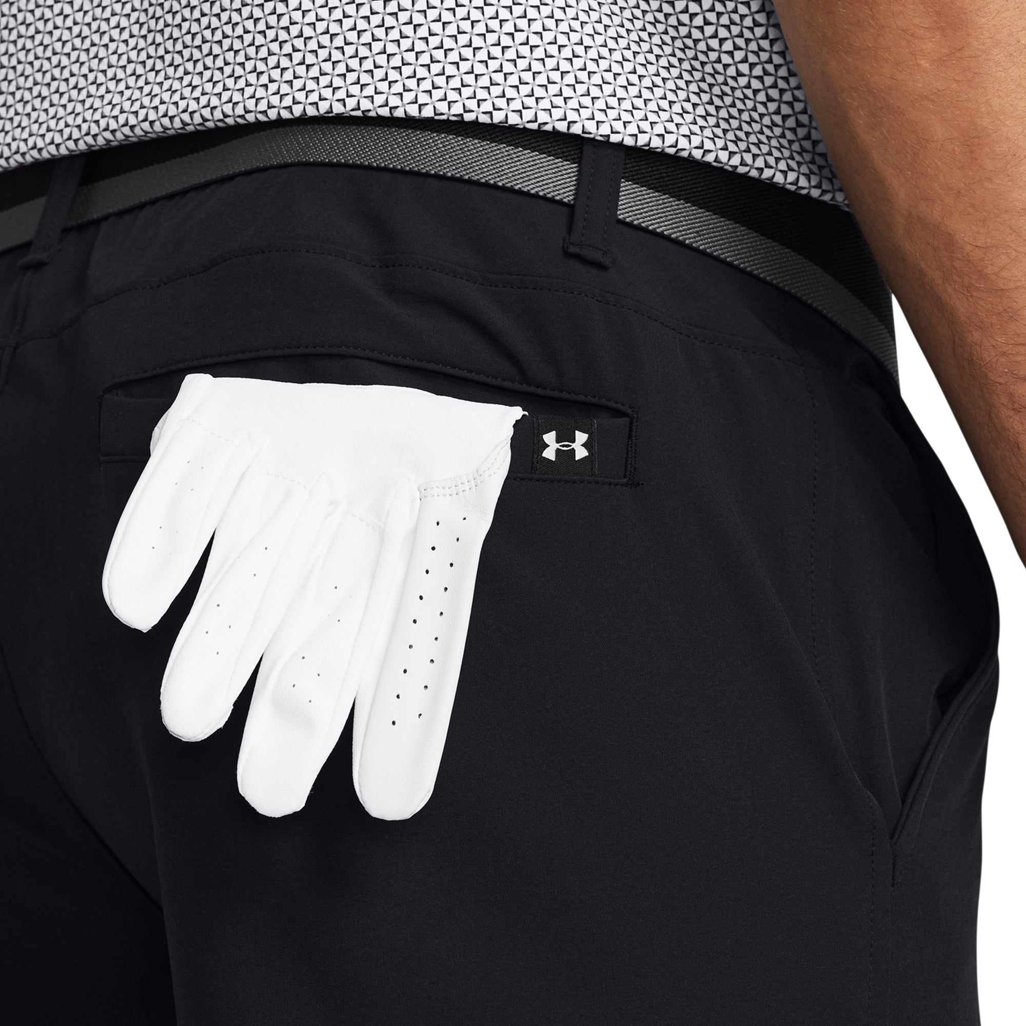Under Armour Golf Drive Tapered Shorts Black 001