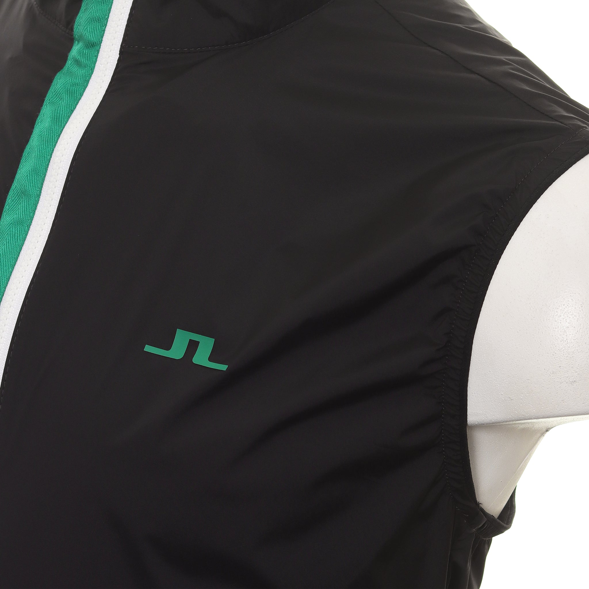 J.Lindeberg Golf Ash Light Packable Vest GMOW07926 Black 9999