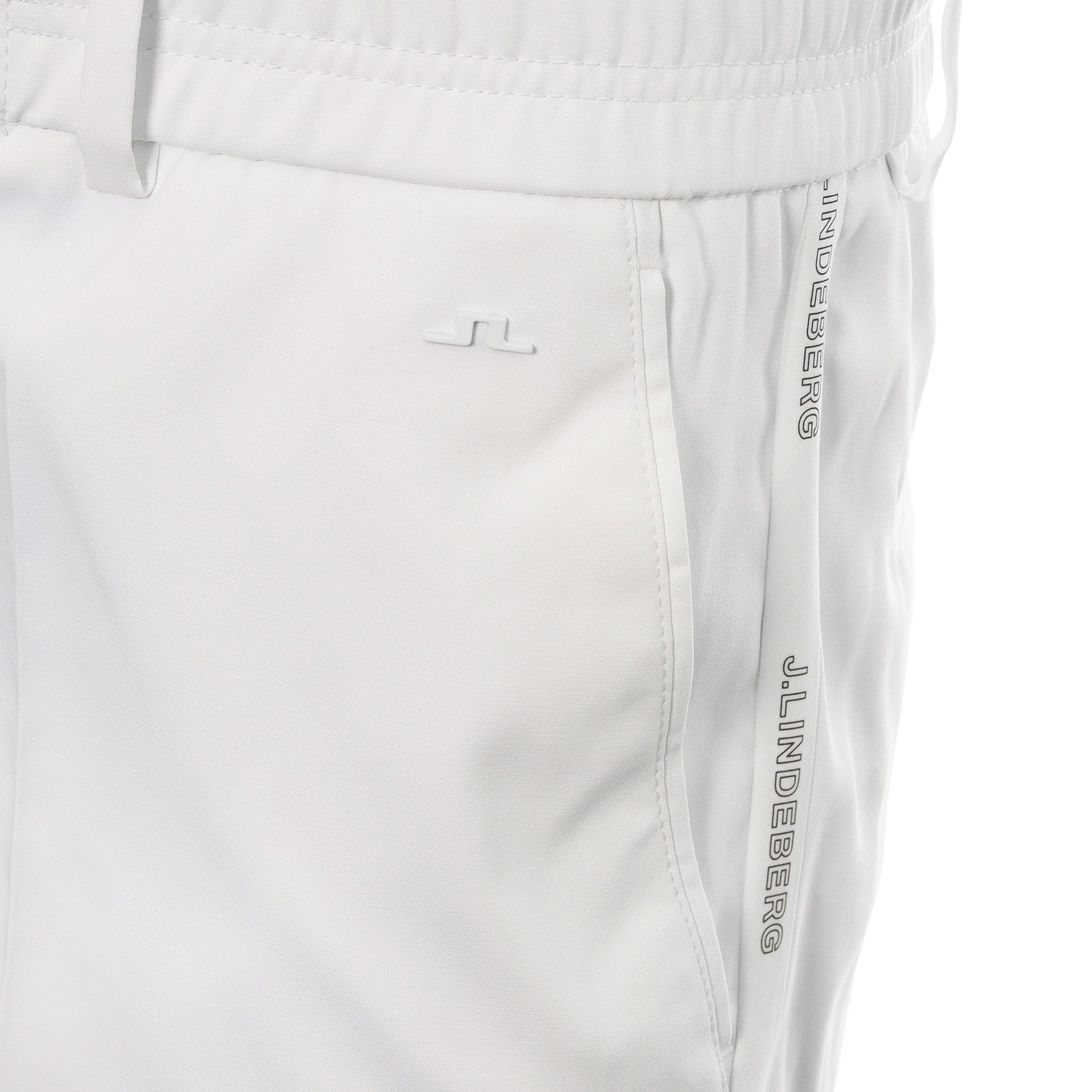 j-lindeberg-golf-stuart-stripe-shorts-gmpa07913-0000-white